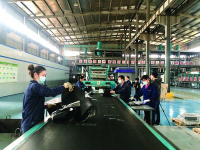 &ldquo;春風(fēng)貸&rdquo;發(fā)放1.066億元,支持企業(yè)54家,涵蓋一二三產(chǎn)業(yè) 按下復(fù)工復(fù)產(chǎn)&ldquo;快進(jìn)鍵&rdquo; 奏響經(jīng)濟(jì)發(fā)展&ldquo;進(jìn)行曲&rdquo;